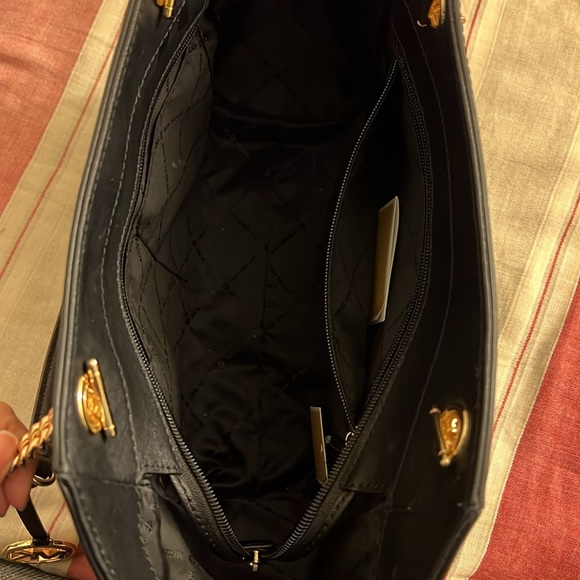 Black Micheal Kors Bag - Picture 4 of 6